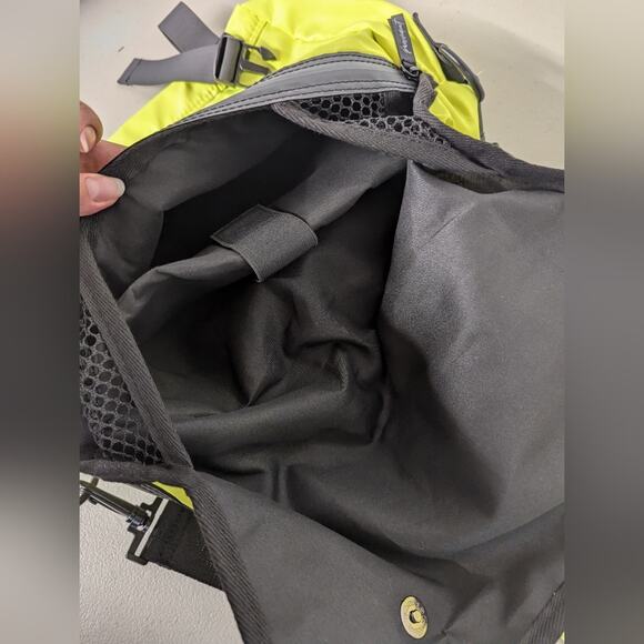 New Free People Movement Move It All Messenger Bag neon green book bag bright - Picture 8 of 8